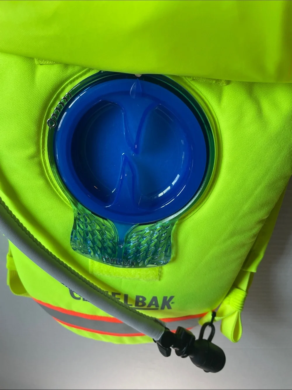 CamelBak  2 liter / 70 oz. Hydration Pack Hi-Viz  Backpack  NWT